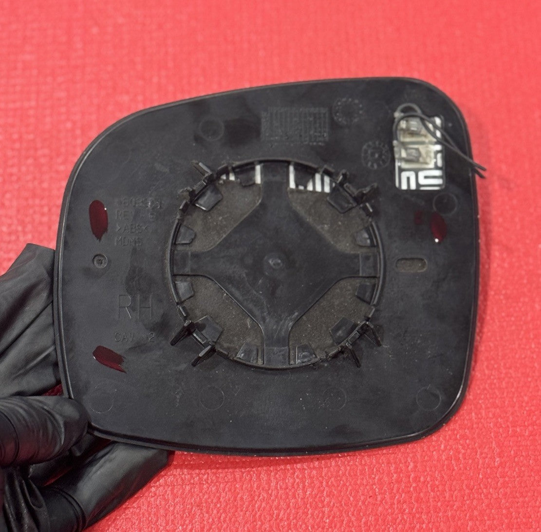 08-17 CHRYSLER Town & Country Caravan OEM Passenger Side Mirror Glass Heated