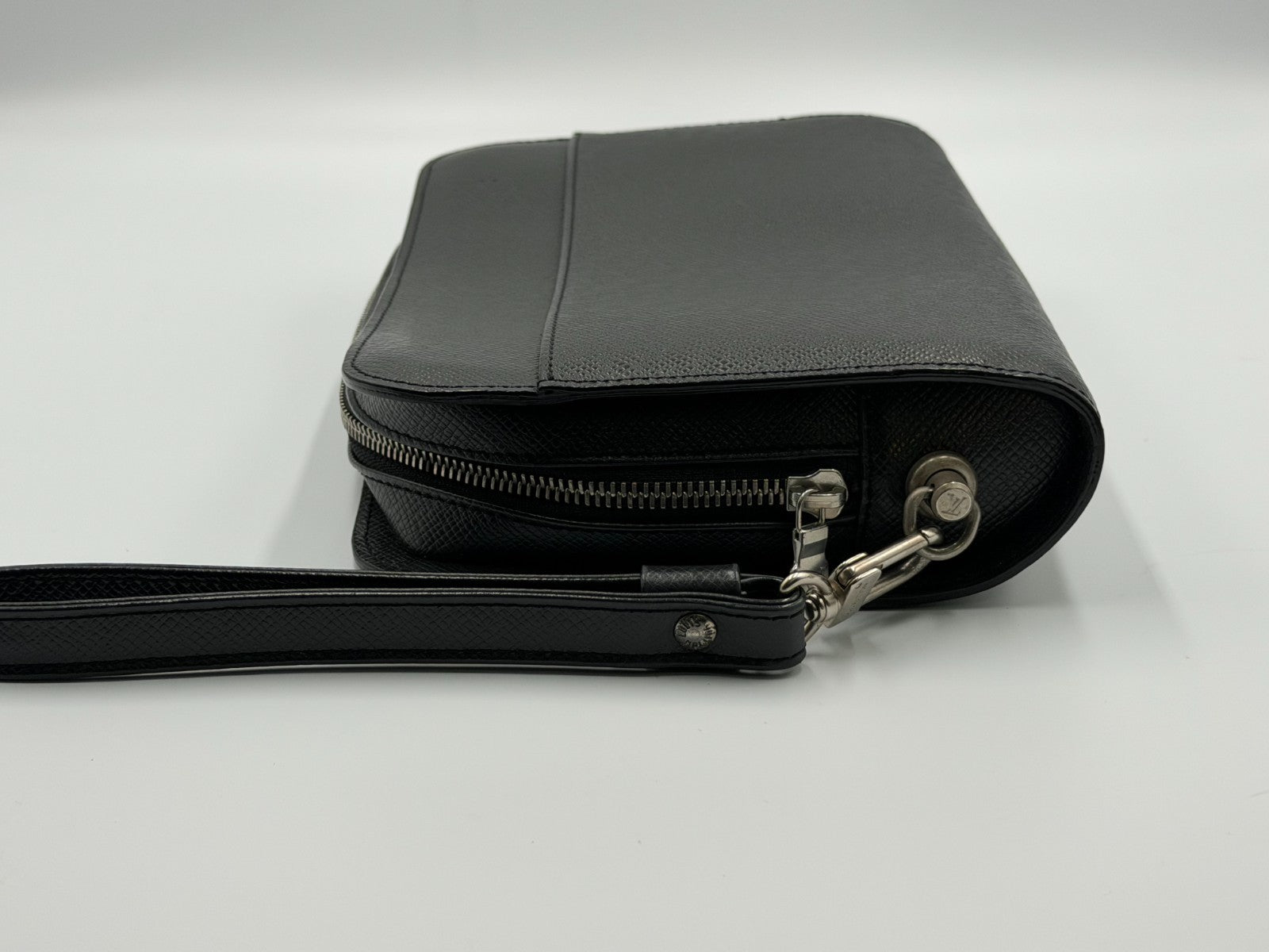 Authentic Louis Vuitton Taiga Baikal Clutch Bag Women Black Logo Genuine Leather
