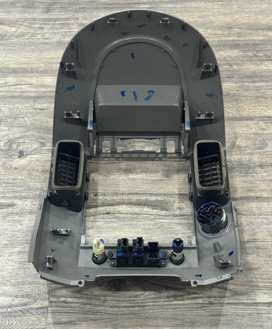 2004-2007 Nissan Titan Armada A/C Climate Radio Surround Bezel W/4x4 Switch OEM