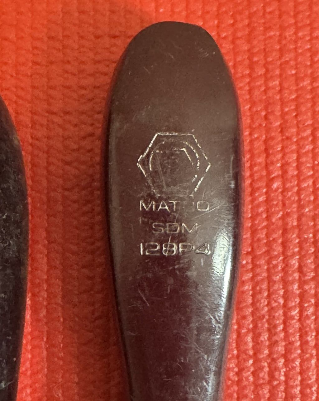 Matco Tools SDM 128P4, SDM R128  2 Pc Lot Screwdriver Flat & Phillip Long Maroon