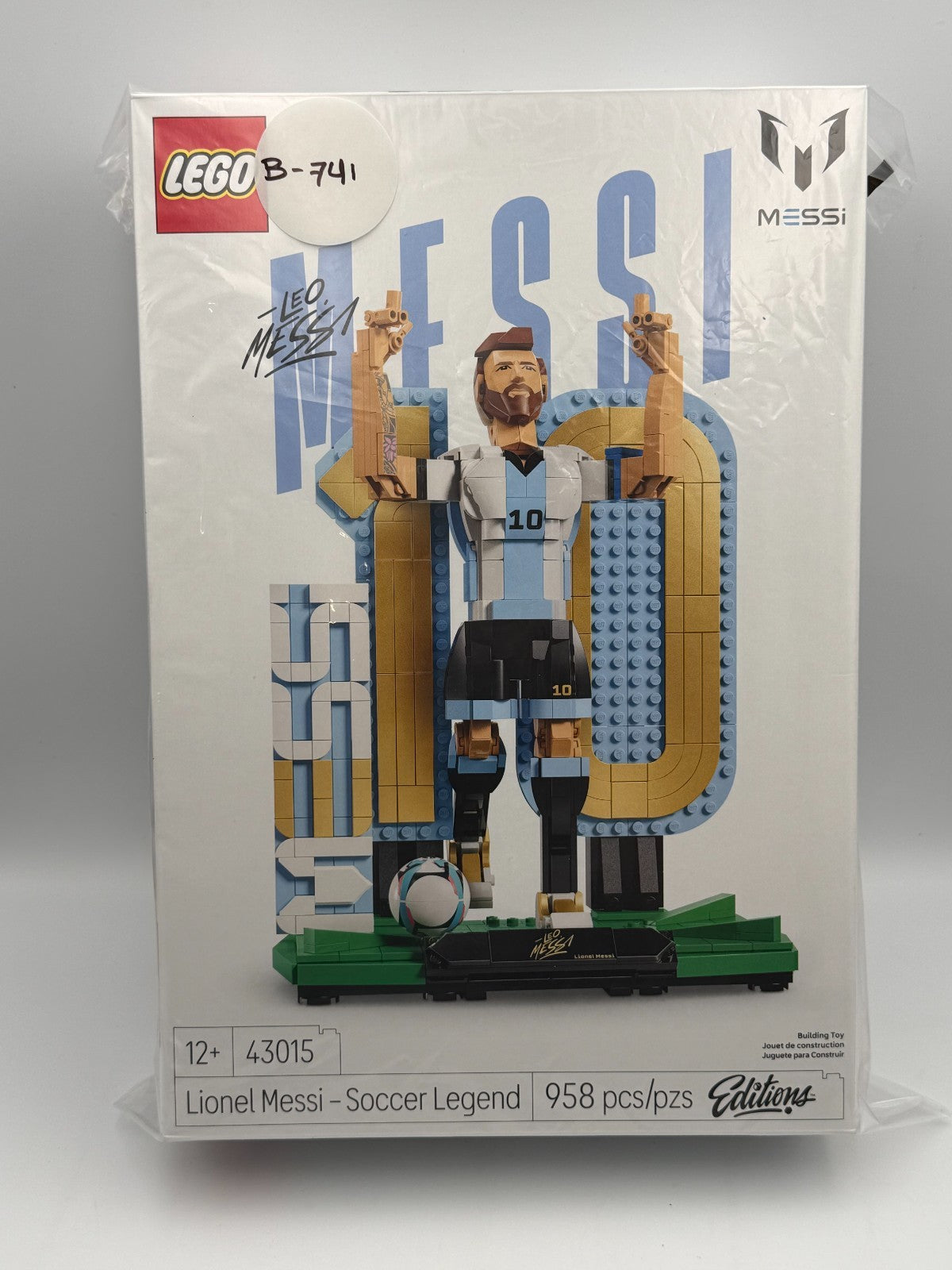 NEW LEGO Editions Lionel Messi Soccer Legend Building Toy Construction Set 43015