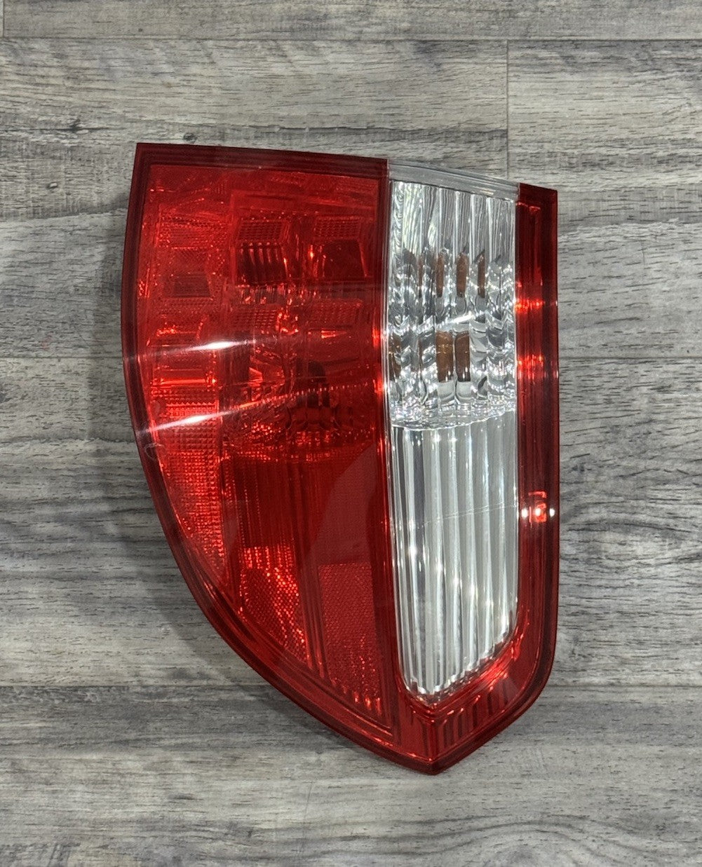 2005 2006 2007 Honda Odyssey OEM Right Passenger RH Side Tail Light Genuine