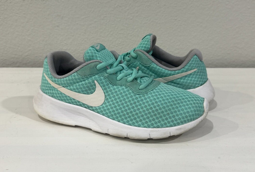 Nike Tanjuns Teal Sneakers with Signature Nike Logo Size 6Y Youth