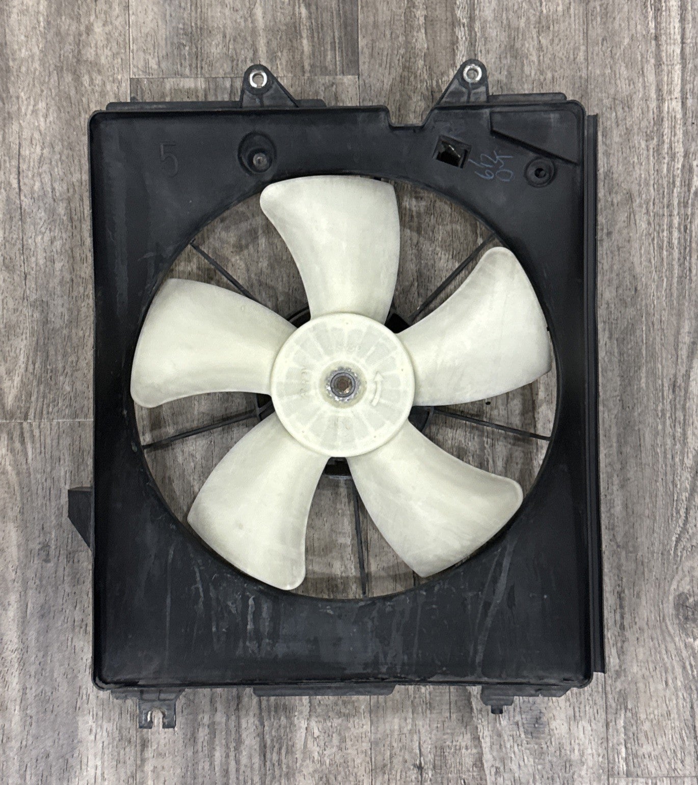 2005-2010 HONDA ODYSSEY DENSO Engine Radiator Electric Cooling Fan Assembly OEM