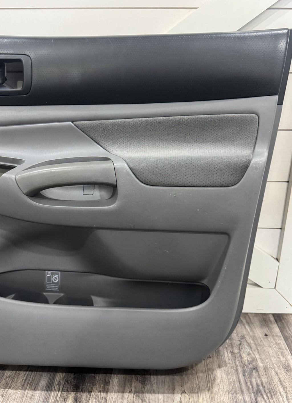 05-11 Toyota Tacoma Front Door Panel Passenger Side Access Cab RH OEM Black/Gray