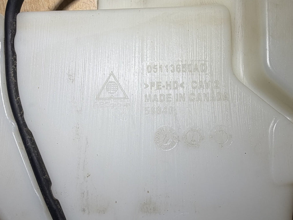 2011-2016 Town & Country 2011-20 Grand Caravan Windshield Washer Fluid Reservoir