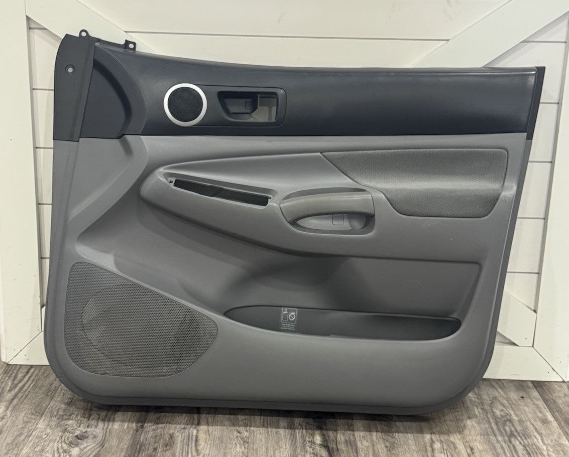 05-11 Toyota Tacoma Front Door Panel Passenger Side Access Cab RH OEM Black/Gray
