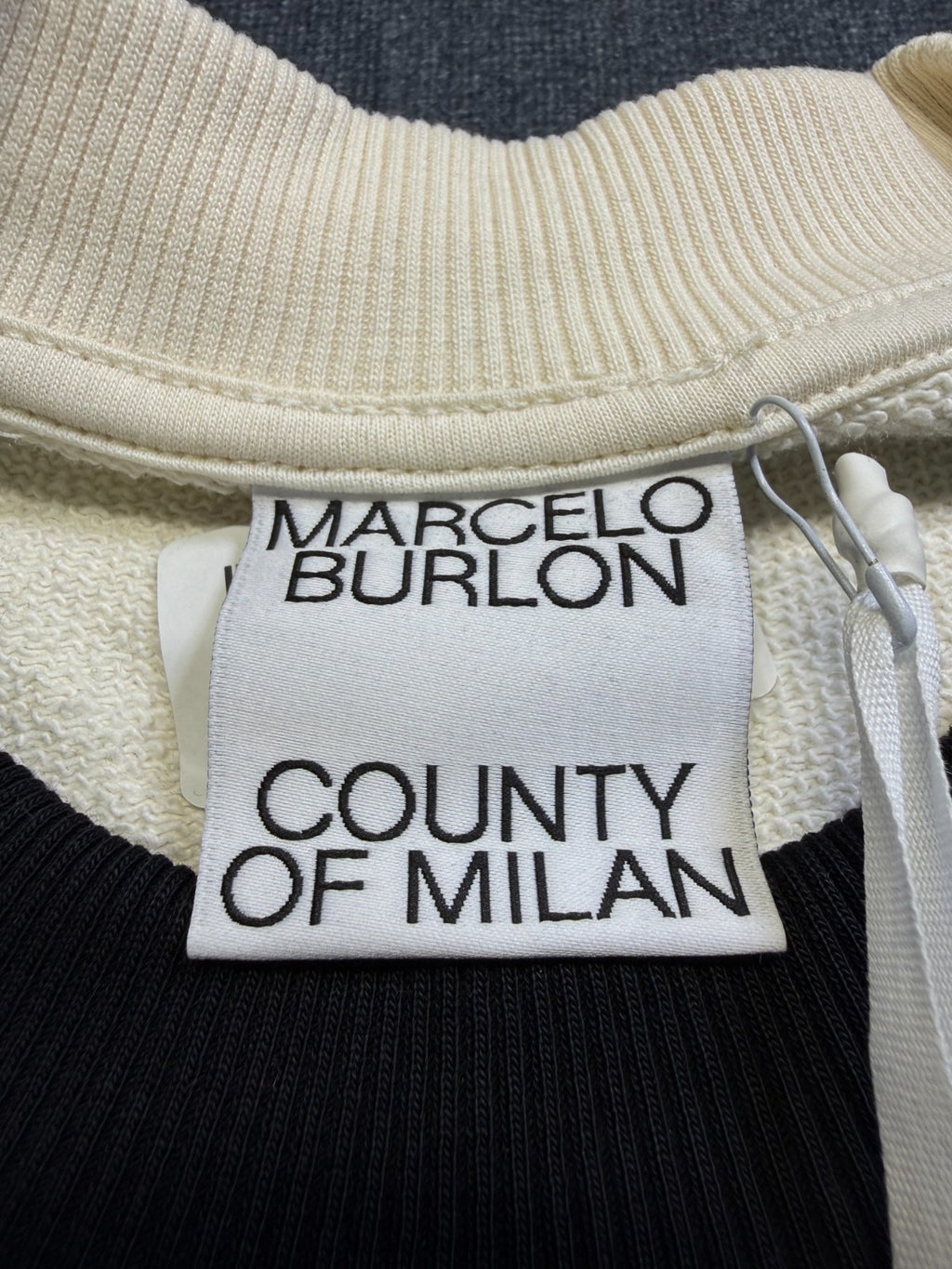 NWT Marcelo Burlon County of Milan Colorblock Cross Sweatshirt Men's Large Black
