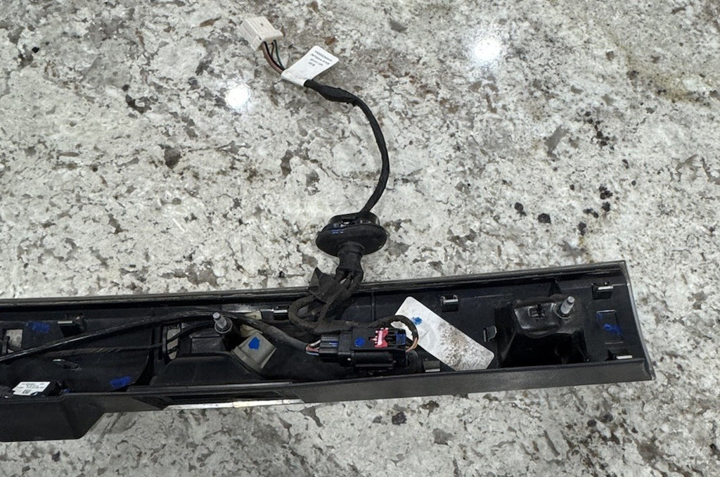 2011 2012 2013 DODGE DURANGO OEM CHROME TRUNK MOLDING TRIM GARNISH WITH CAMERA