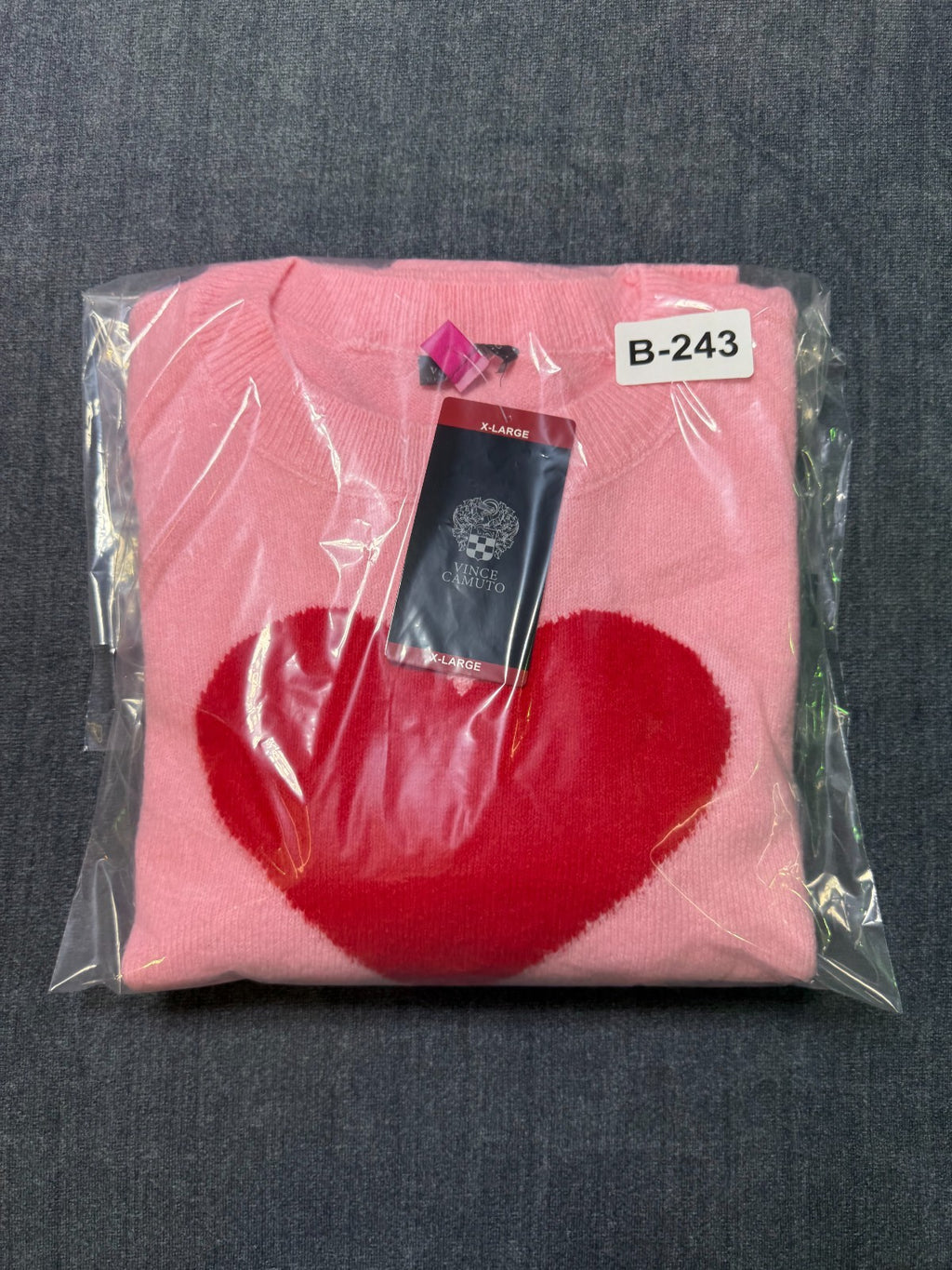 NWT Vince Camuto Soft & Festive Relaxed Fit HEART SWEATER Women's Size XL Pink