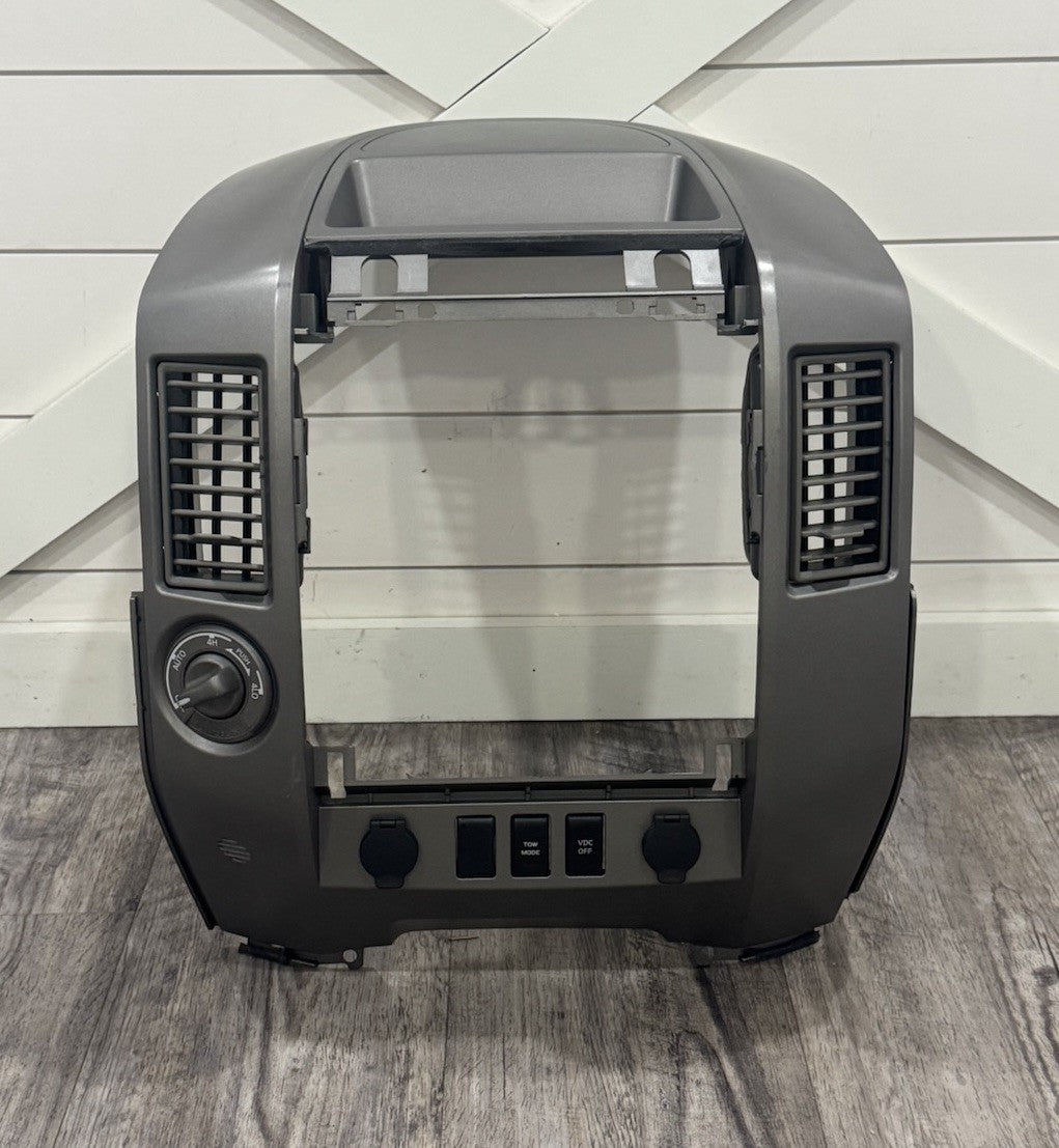 2004-2007 Nissan Titan Armada A/C Climate Radio Surround Bezel W/4x4 Switch OEM