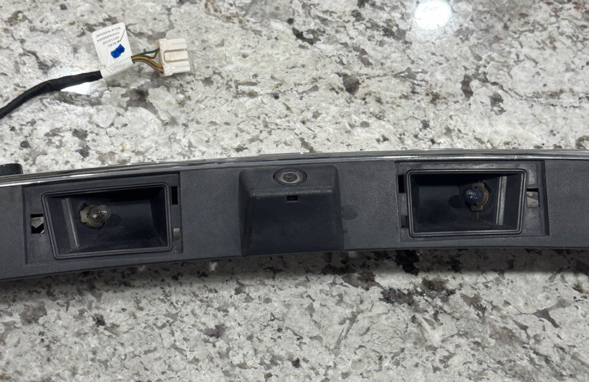2011 2012 2013 DODGE DURANGO OEM CHROME TRUNK MOLDING TRIM GARNISH WITH CAMERA