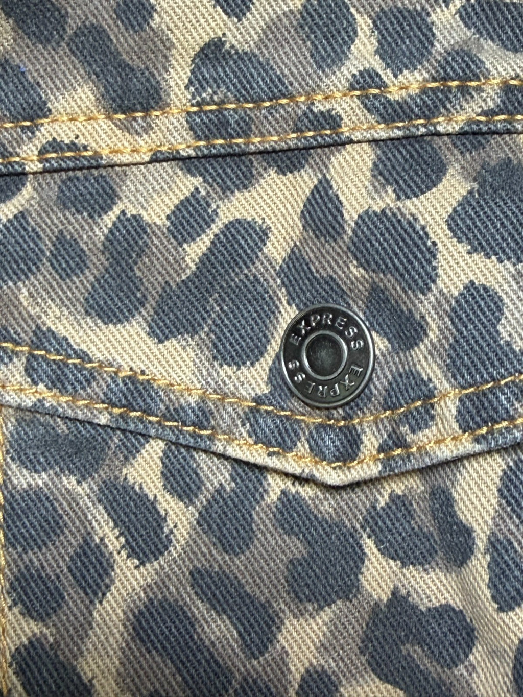 Express Lightweight Leopard Print Classic Denim Jacket Women's Medium Multicolor