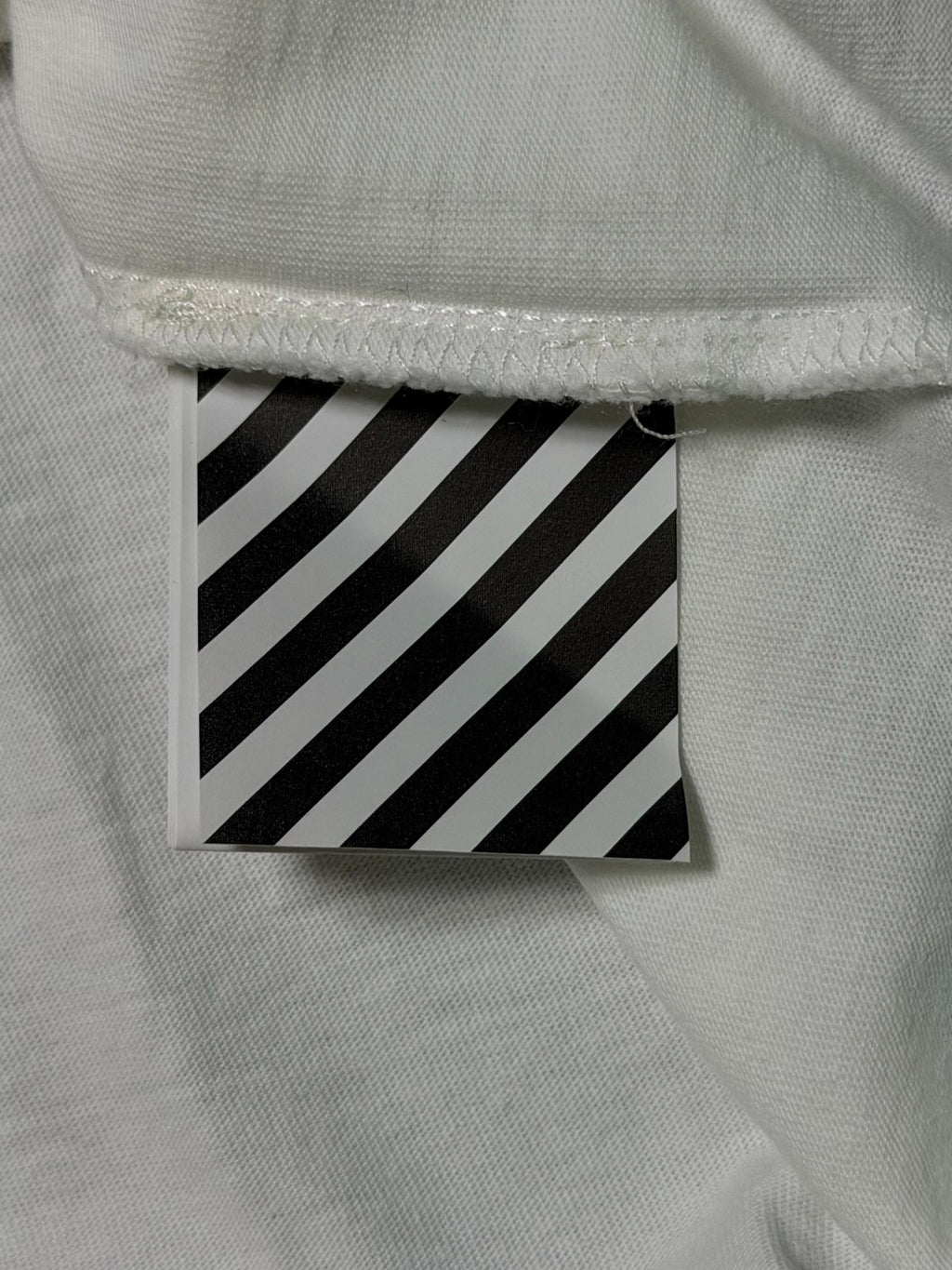 NWT Off-White Underlined Logo T-Shirt Men's XL White Short Sleeve 100% Cotton
