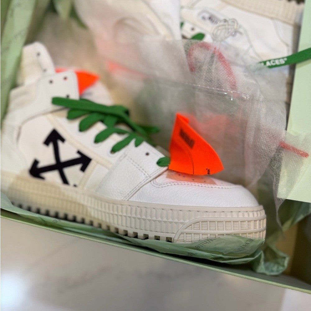 Off-White Off Court Sneakers - Virgil Abloh high tops NEW - SIZE 7.5