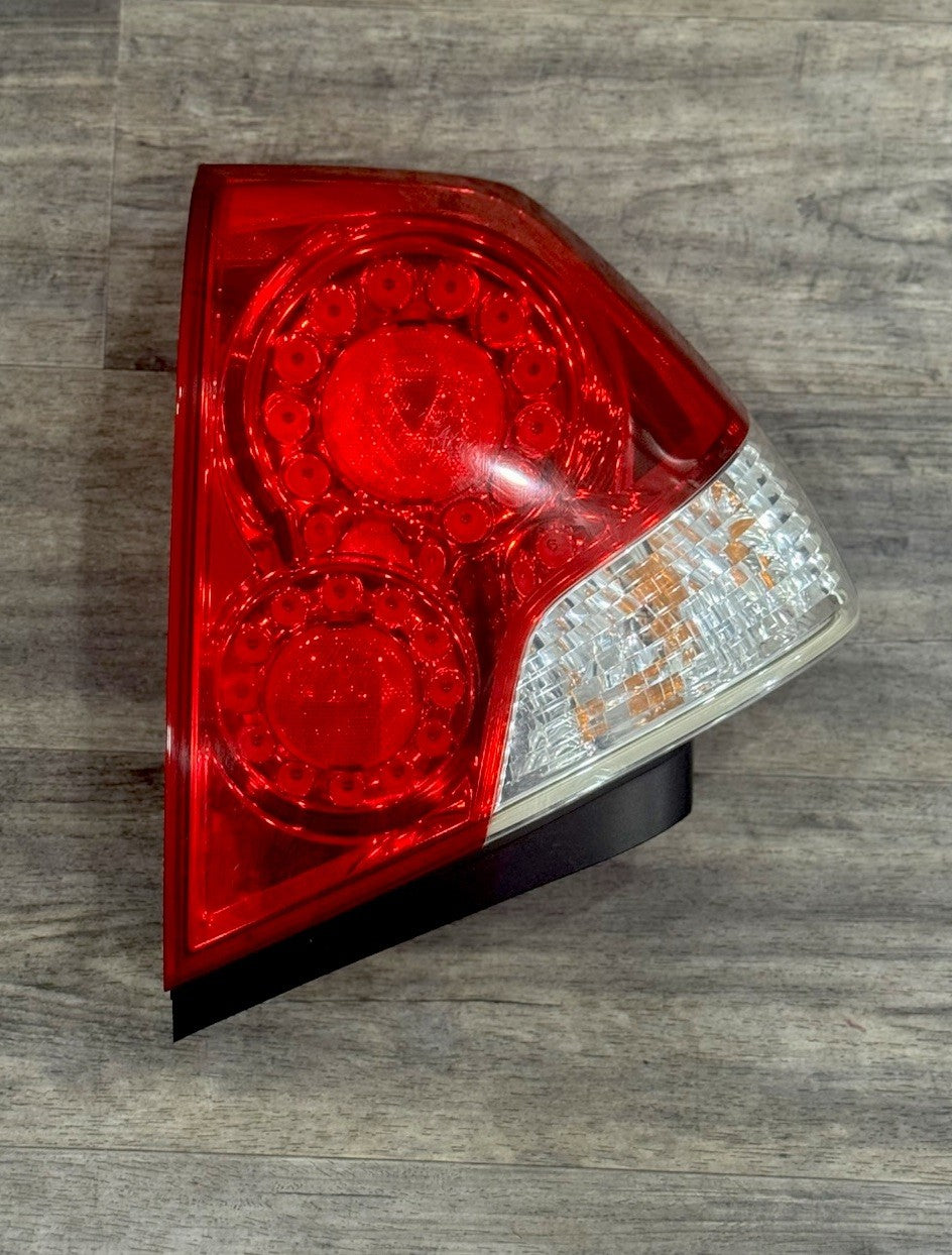 2006 2007 INFINITI M35 M45 LEFT DRIVER SIDE TAILLIGHT LED BRAKE LIGHT OEM
