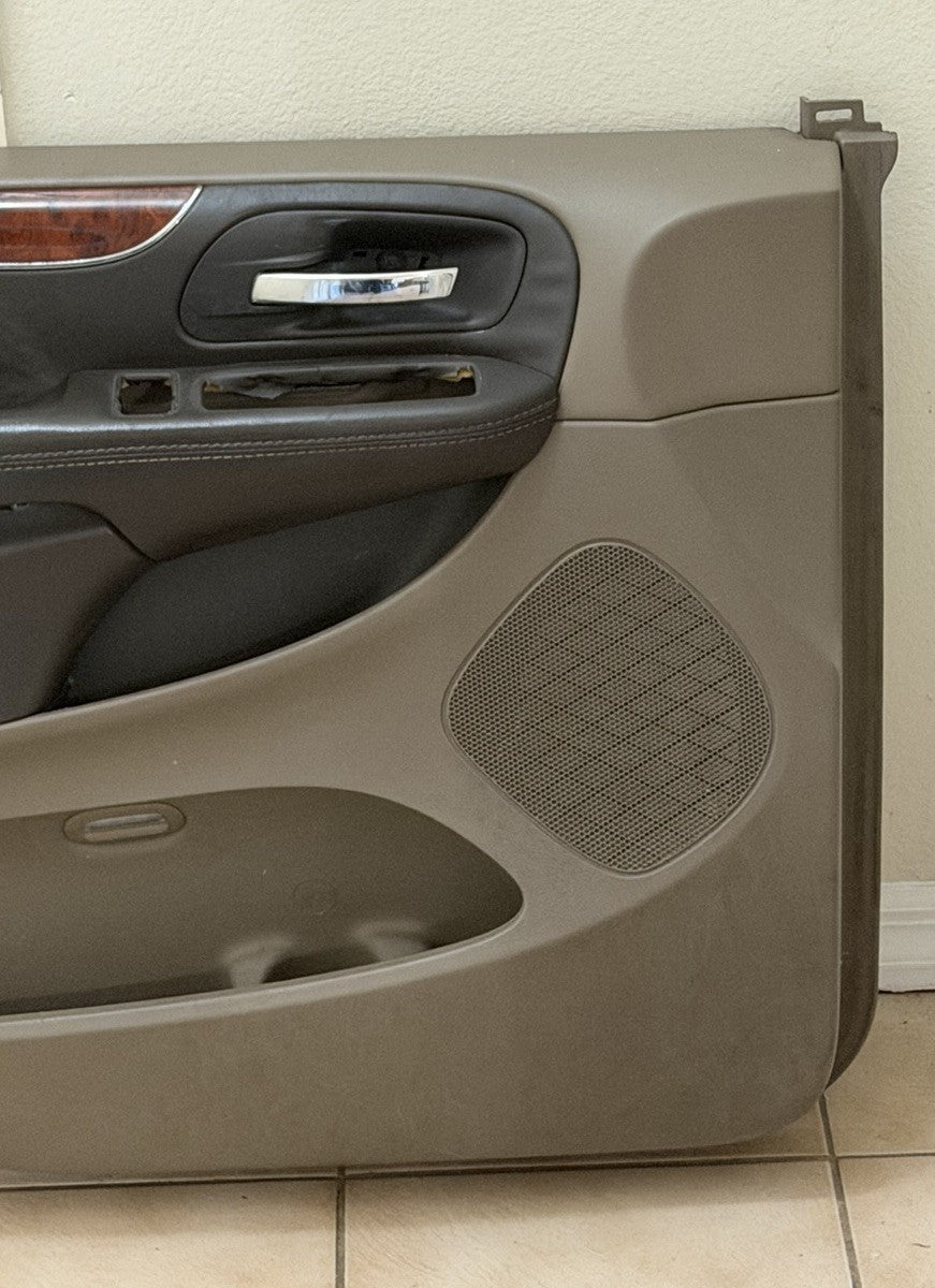 08-16 Town Country 08-20 Grand Caravan Lh Front Driver Side Door Panel Beige OEM