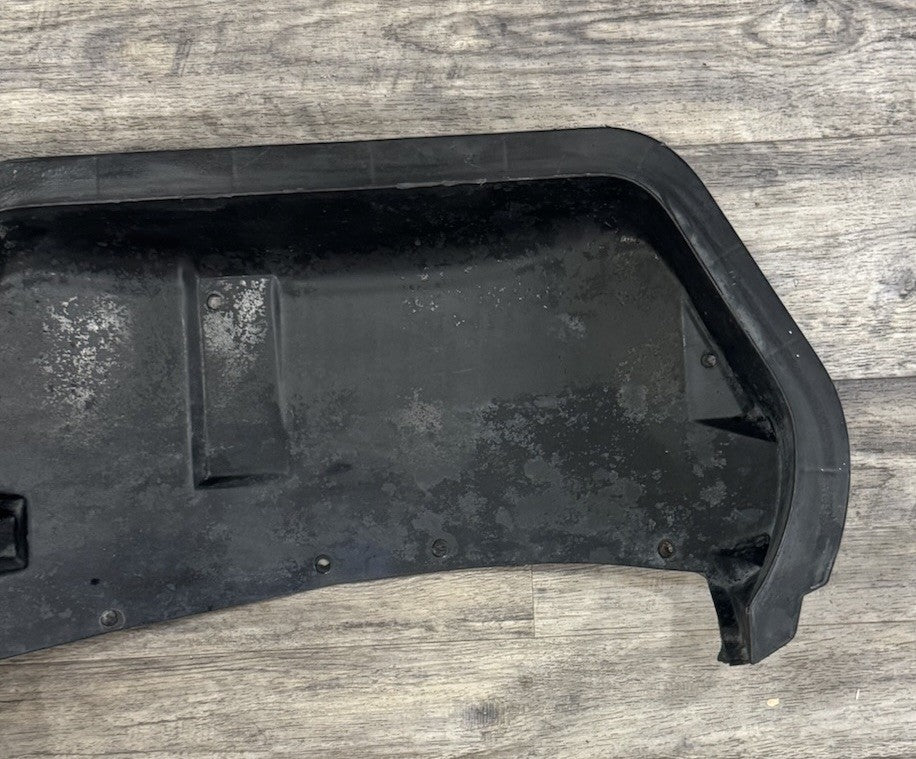 1988-96 CHEVROLET CORVETTE C4 FRONT LEFT UPPER WHEELHOUSE SPLASH SHIELD OEM