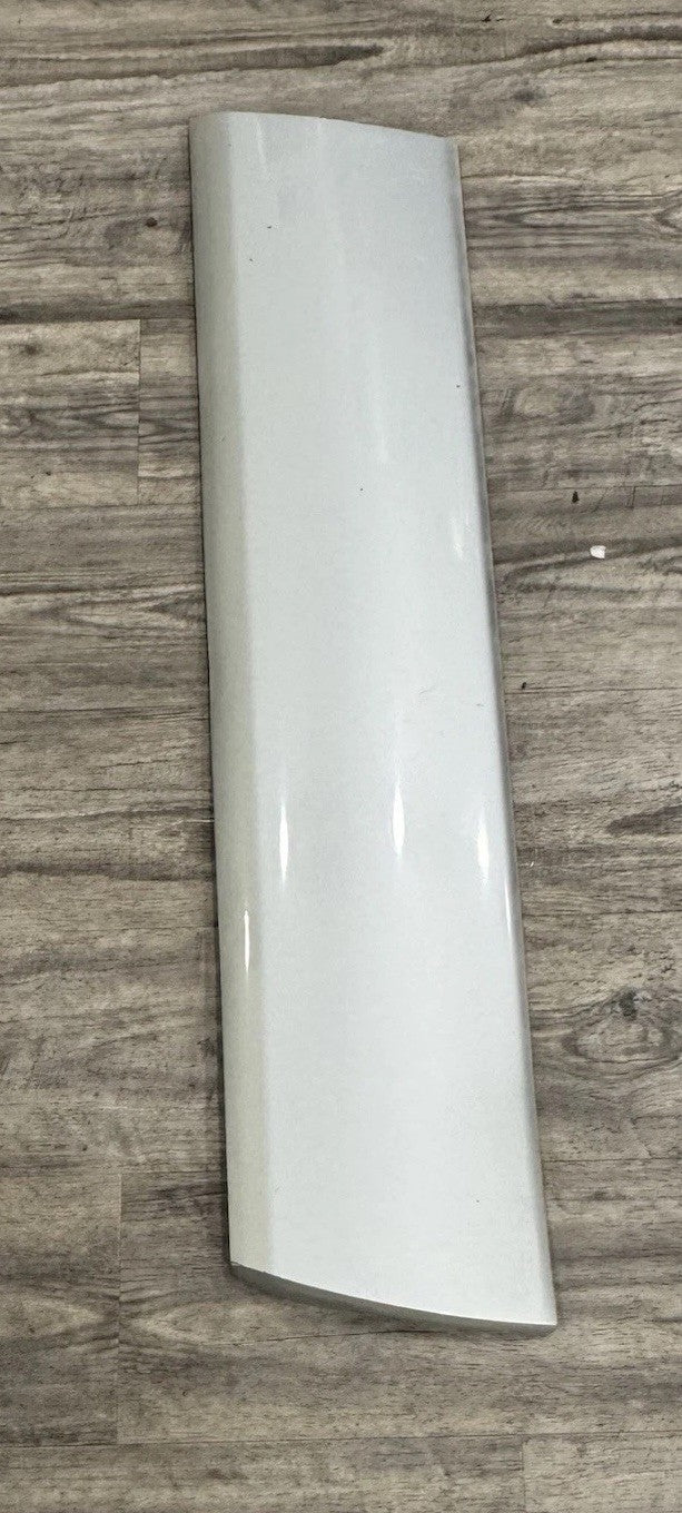 2003-05 TOYOTA 4RUNNER OEM SILVER FRONT RIGHT RH LOWER DOOR MOLDING FLARE TRIM