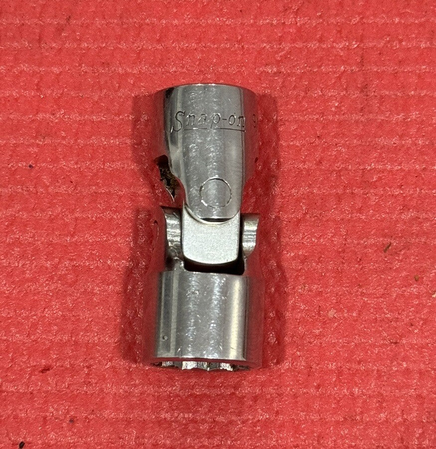 Vintage Snap-On Tools FVU-18, 3/8" Drive 9/16" Swivel Socket 12PT Made in USA