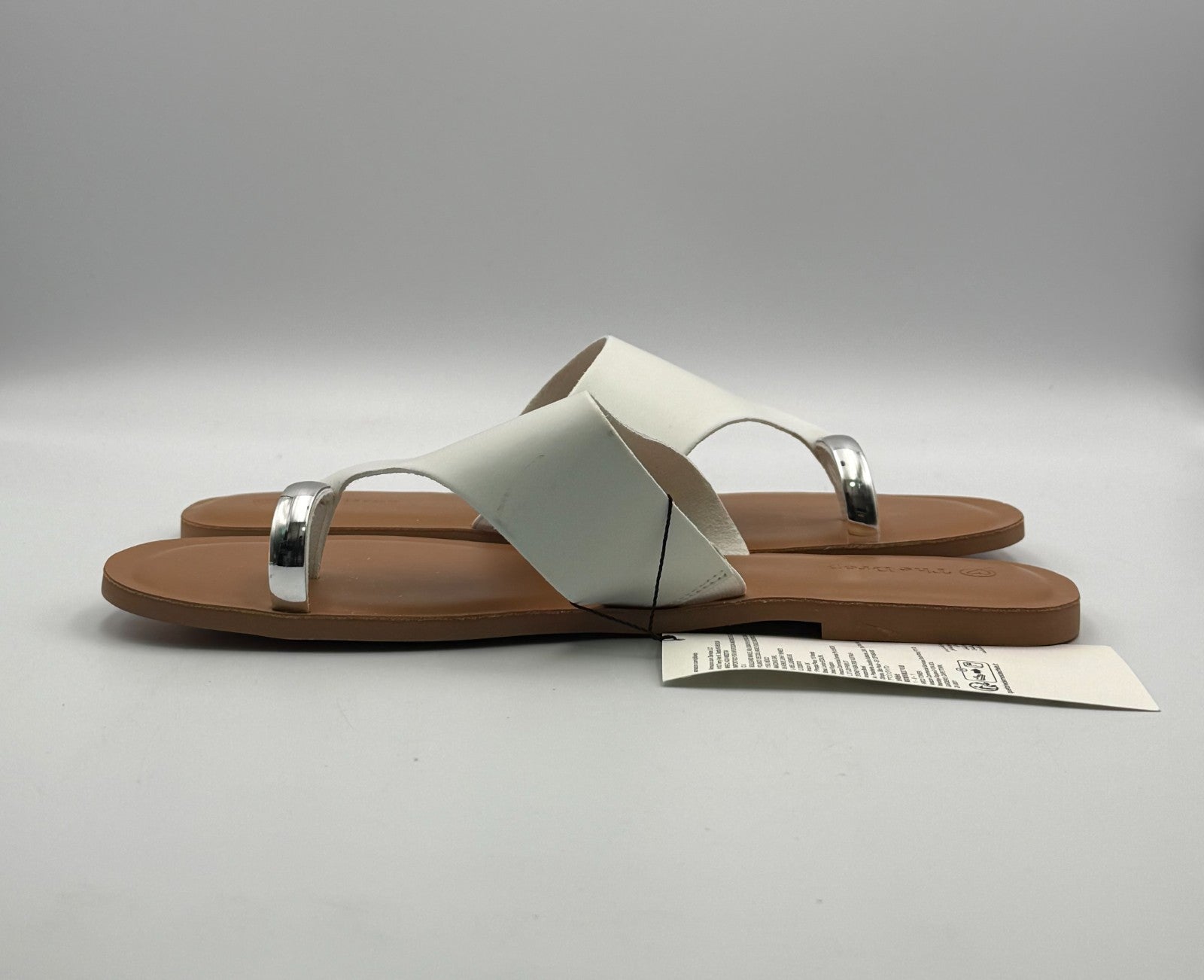 New The Drop Camilla Wide Thong Sandal Women 11 White Leather Slip-On Flat Beach