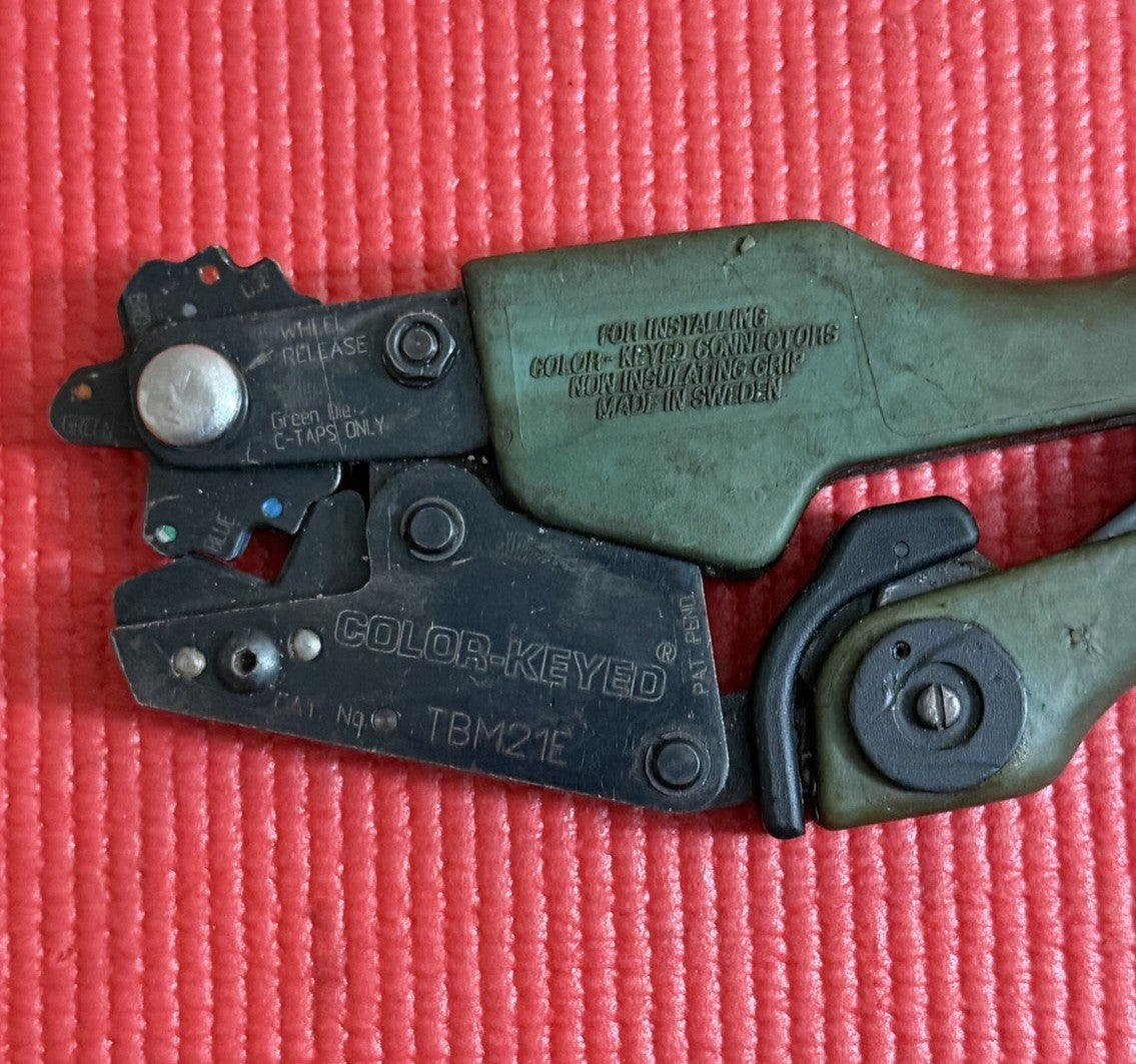 Thomas & Betts TBM21E ISO 9001 Color Keyed Comfort Crimp Compression Tool Pliers