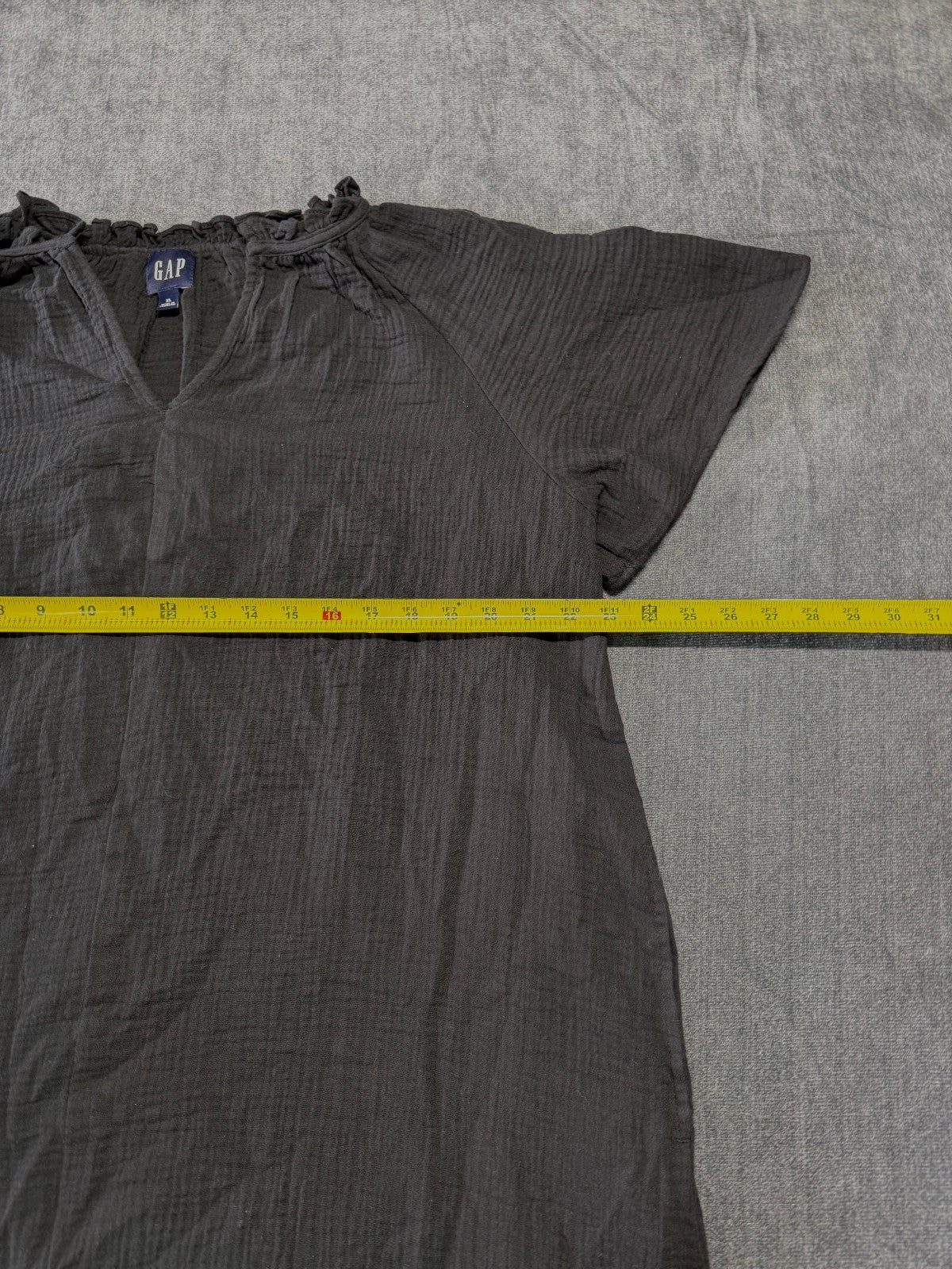 Gap Blouse Top Women's XL Black Short Sleeve V-Neck Dark Wash Casual Wear Preppy