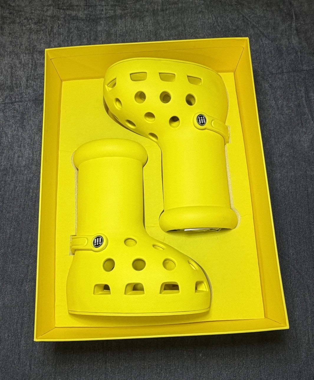 MSCHF X CROCS BIG YELLOW BOOTS CROCS SIZE 10 NEW WITH BOX