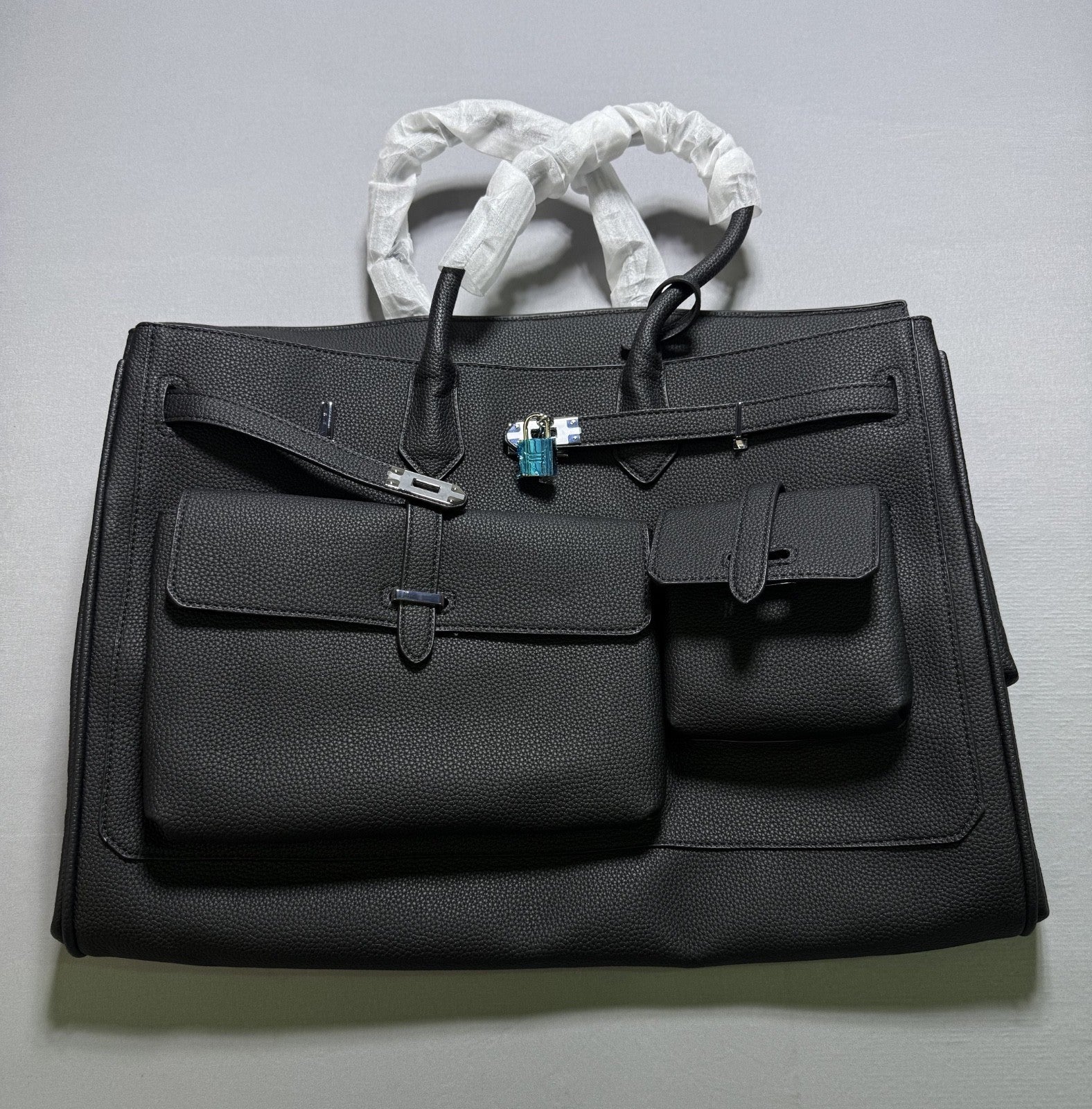 Luxe Weekender Bag Leather Cargo Bag Black Women's NEW