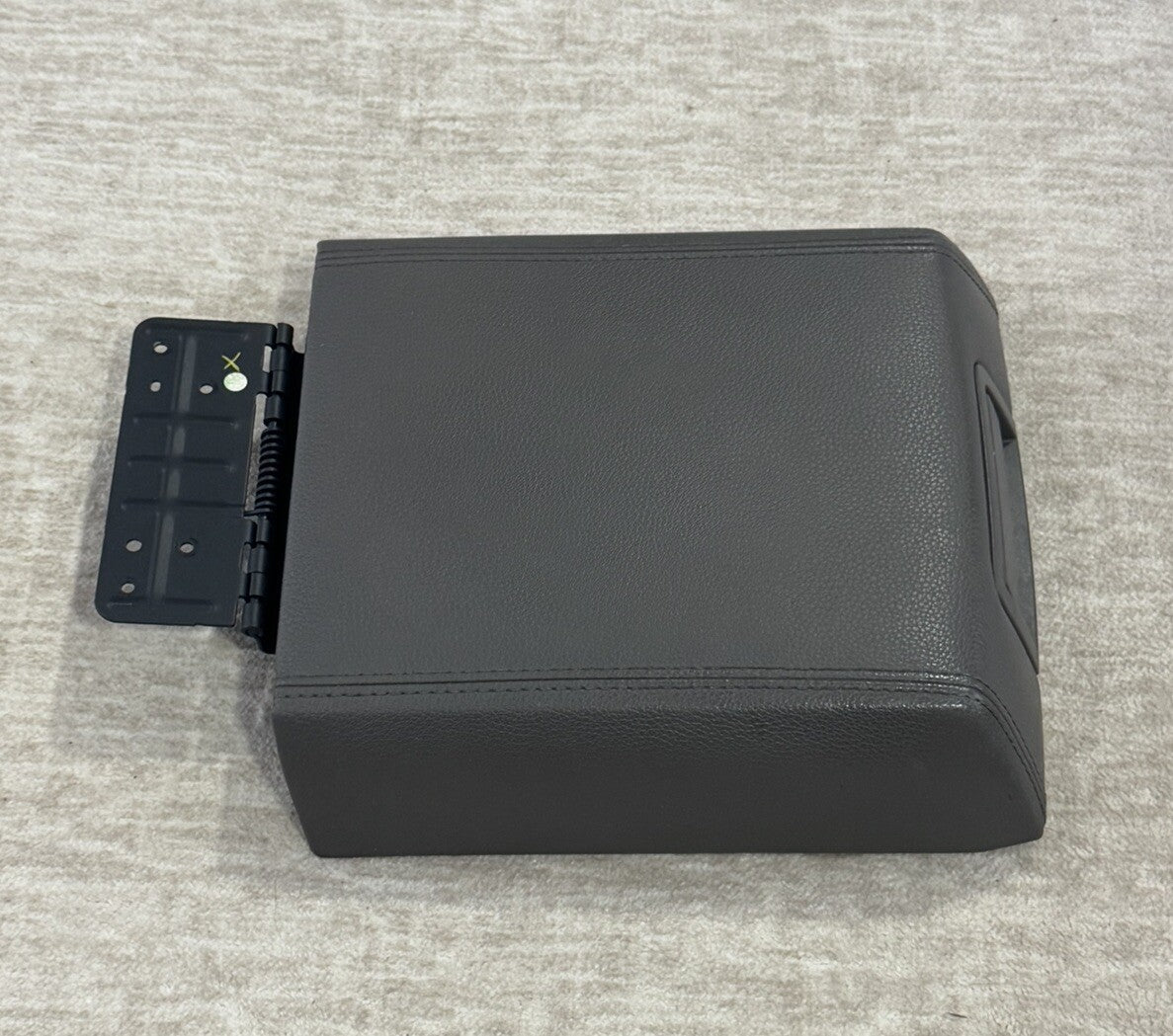 07-14 Ford Expedition OEM Center Console Lid Armrest Dark Grey Leather Genuine