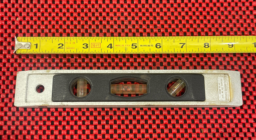 Vintage MD Macklanburg Duncan 9" magnetic Level - Made in USA M6