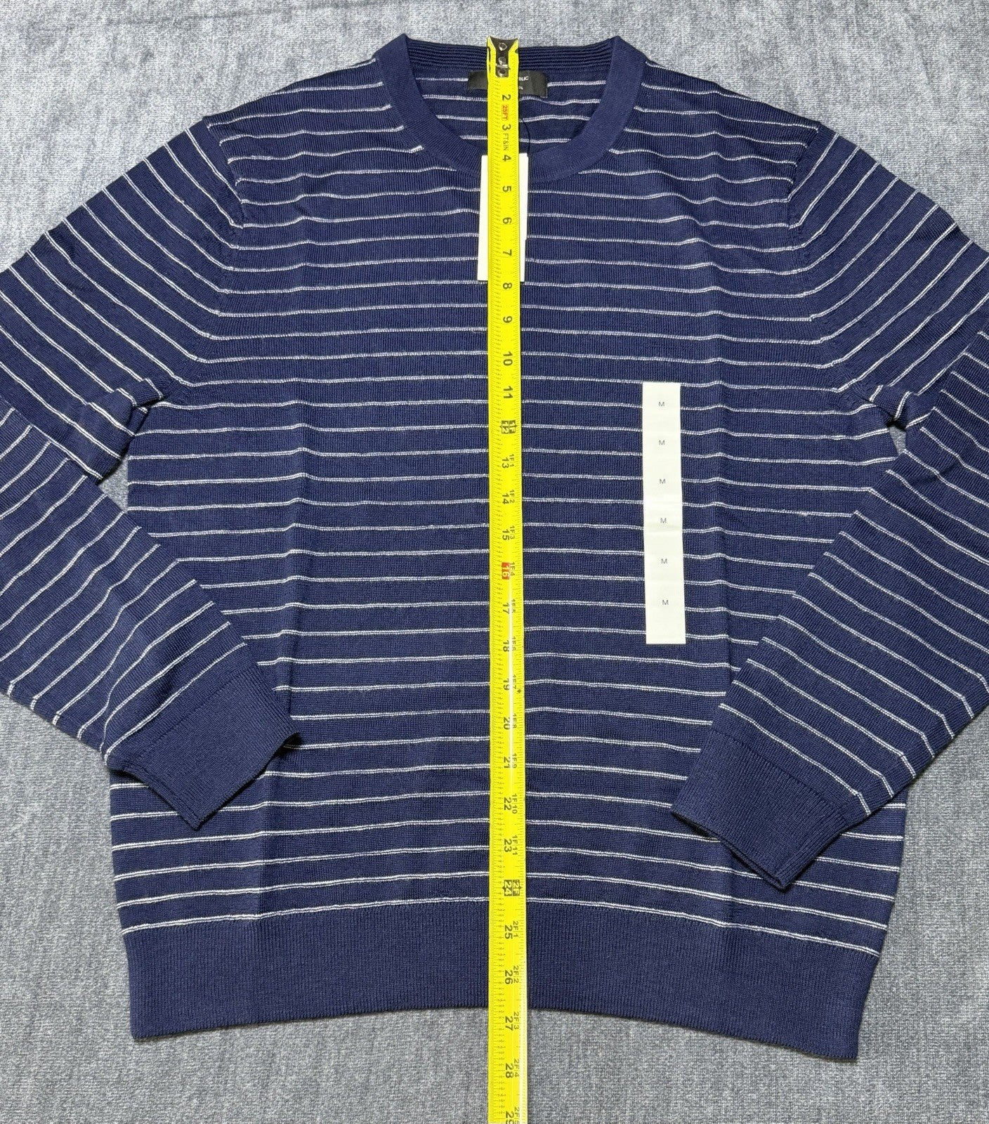 NWT Banana Republic Merino Wool Textured Striped Sweater Men's Medium Blue Knit
