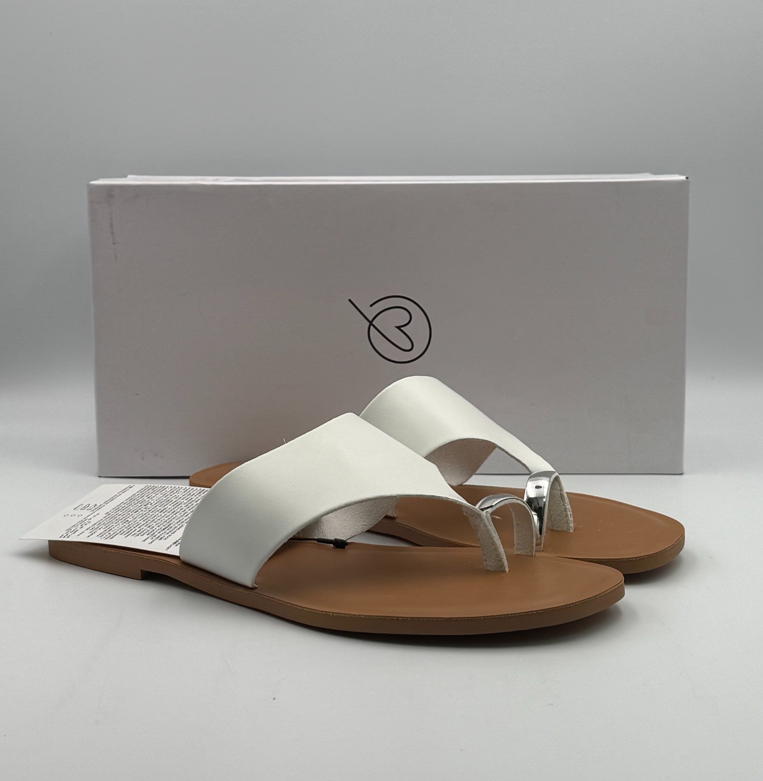 The Drop Camilla Wide Thong Sandal Women's 10 White Leather Slip-On Round Toe