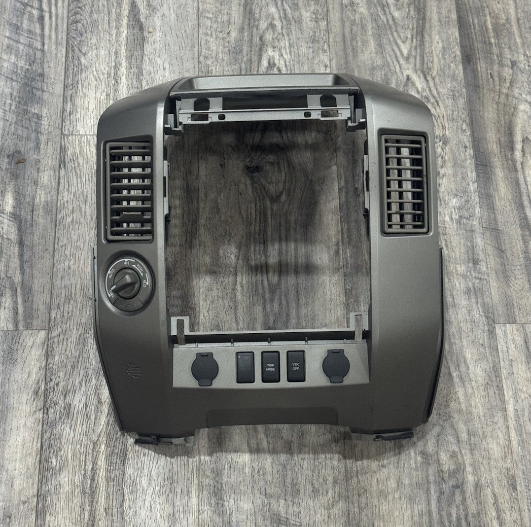 2004-2007 Nissan Titan Armada A/C Climate Radio Surround Bezel W/4x4 Switch OEM