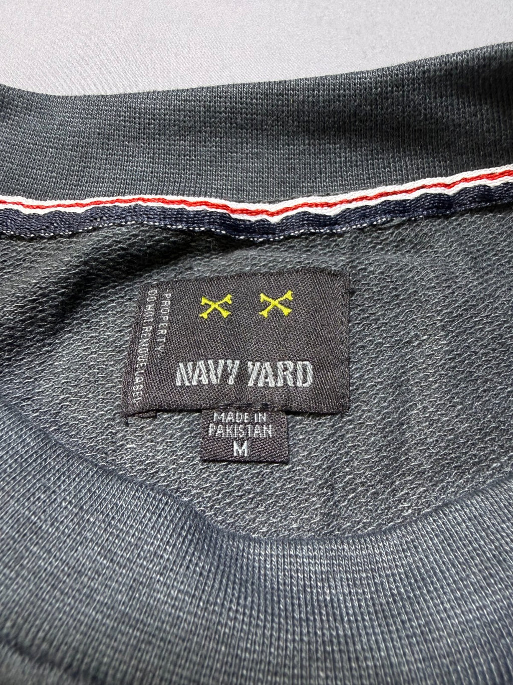 NWT Navy Yard Tie-Dye Sweater Men Medium Navy Gray Knit Long Sleeve Casual Wear