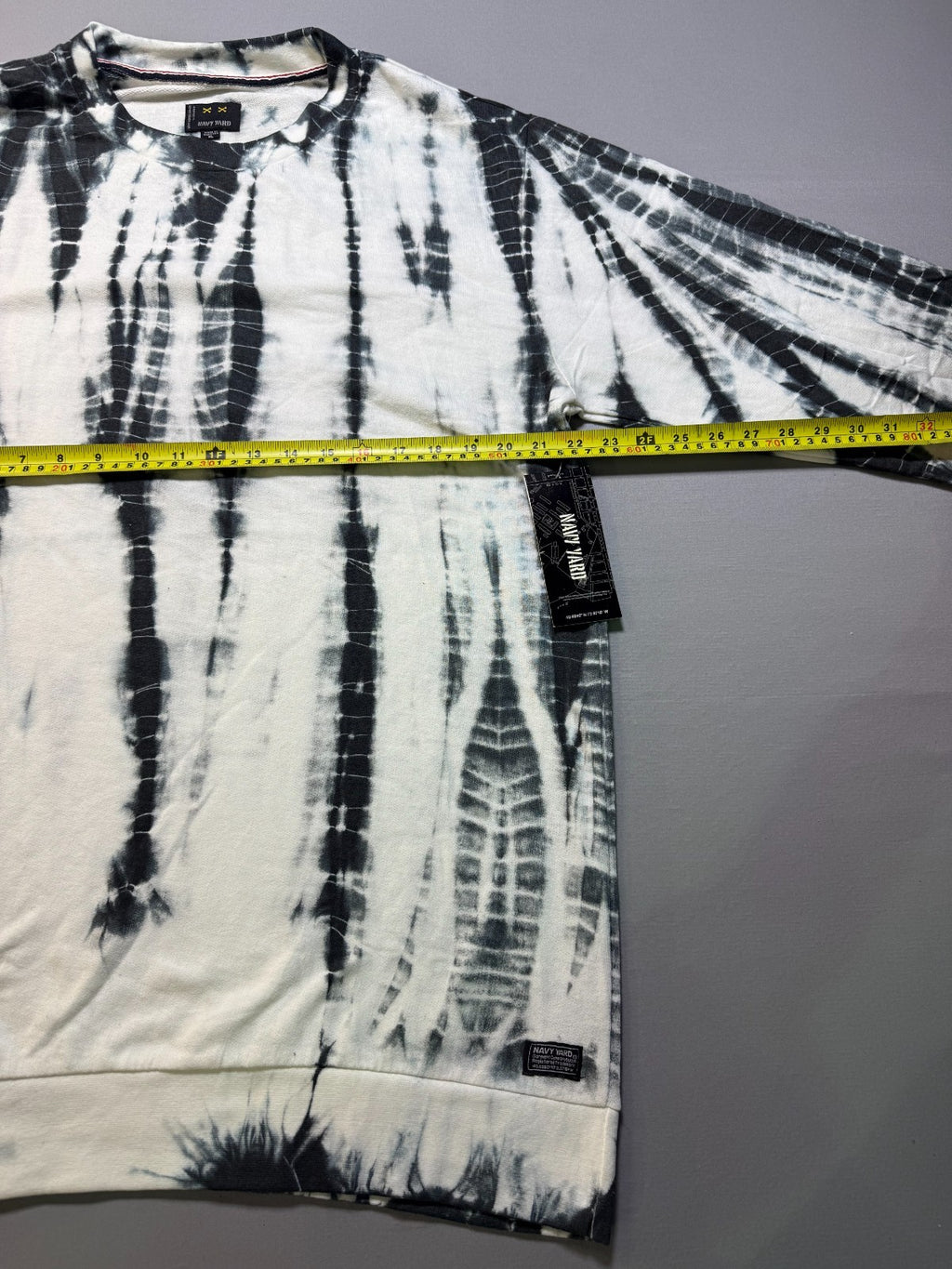 NWT Navy Yard Tie Dye Crew Neck Sweatshirt Men's X-Large Cream Black Long Sleeve