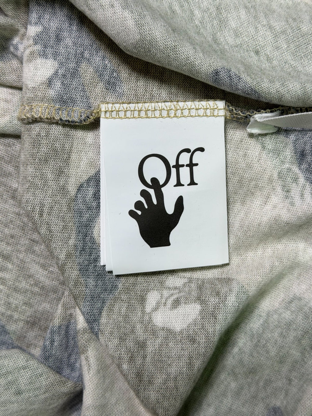 NWT Off-White Crew Neck Oversized T-Shirt Men's XL Green Camouflage Print Casual