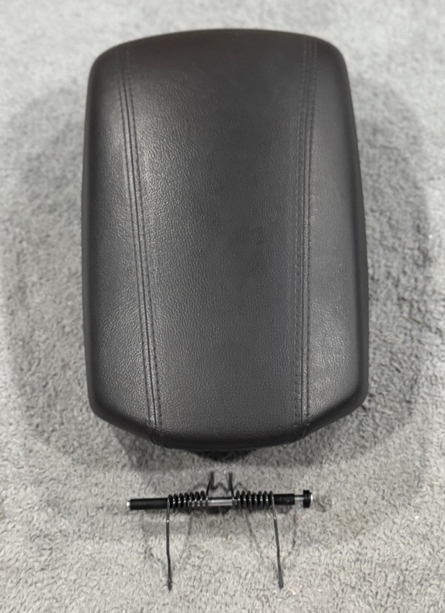 2013-2016 Hyundai Santa Fe Center Console Brown Leather Armrest Lid OEM Genuine