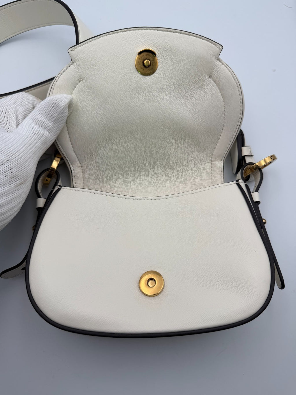 Vintage Roberto Cavalli Fang Bang Shoulder Bag Womens White Small Saddle Luxury