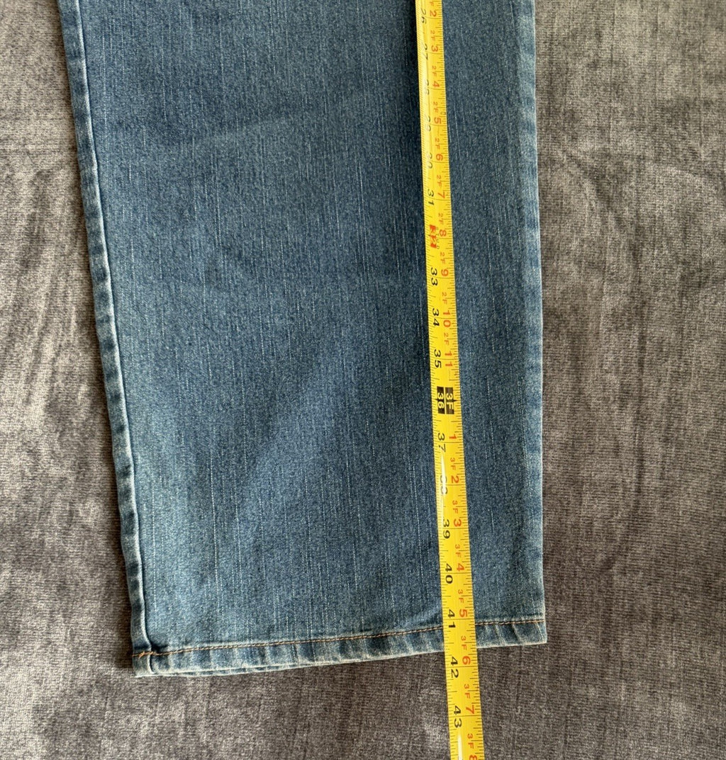 Basic Editions Jeans Womens 26W  AVG Blue Denim  Classic Fit Stretch Straight