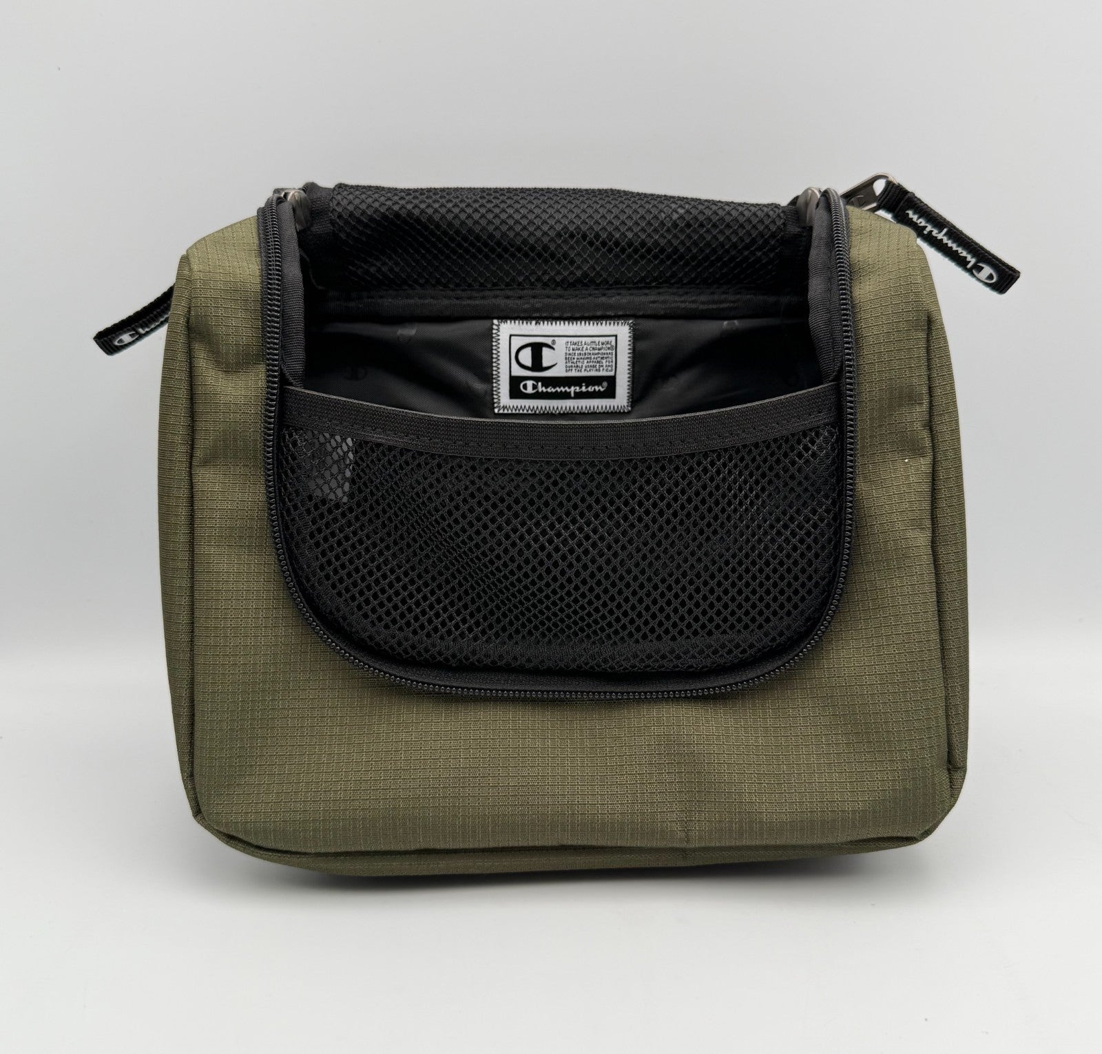 NWT Champion Defender Hanging Toiletry Bag Chive Green Travel Wash Kit Case