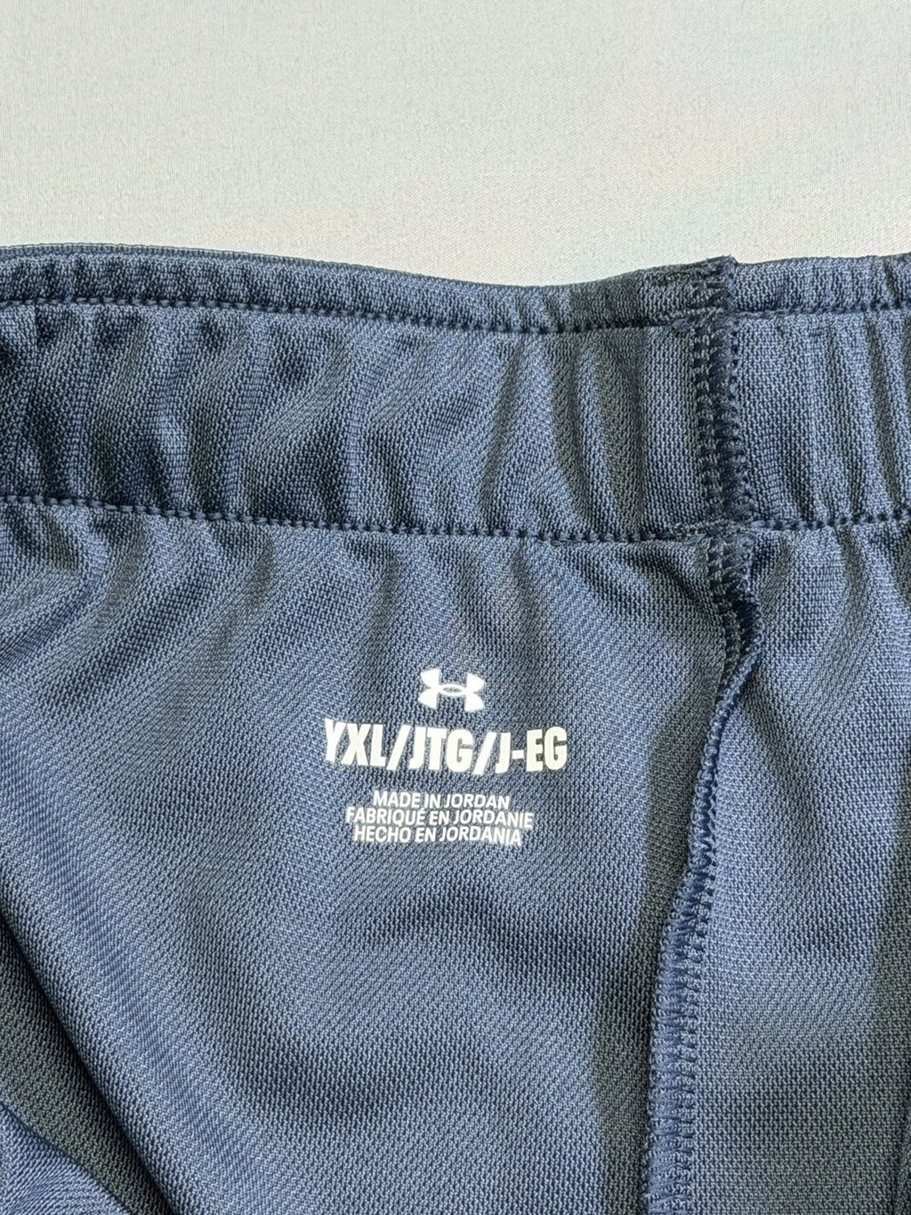 NWT Under Armour Tech Play Up Shorts Girls YXL Gray Drawstring 100% Polyester