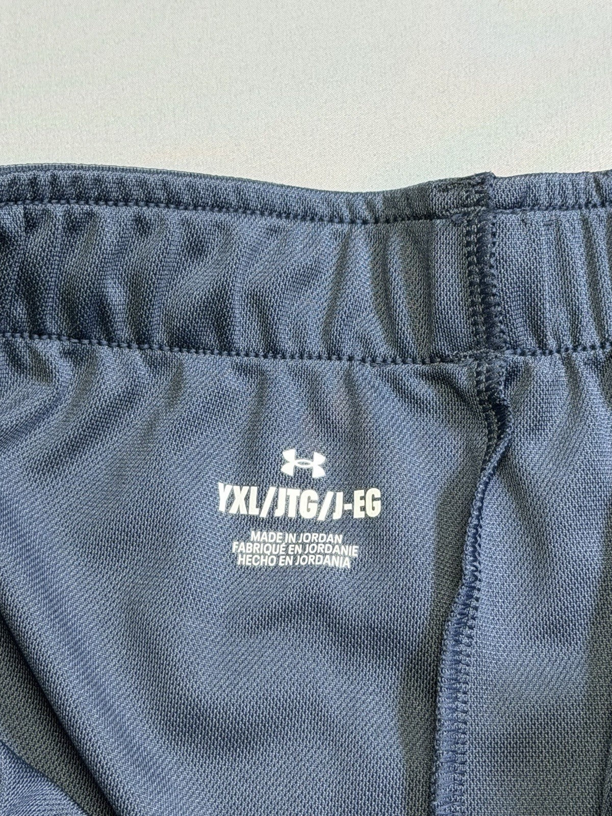 NWT Under Armour Tech Play Up Shorts Girls YXL Gray Drawstring 100% Polyester