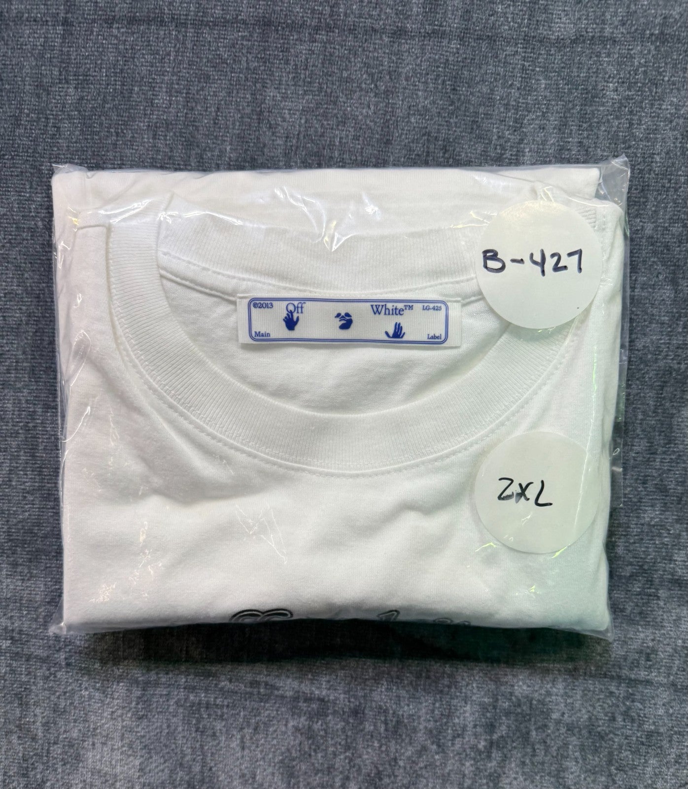 Off-White Logo T-Shirt Mens 2XL White Classic Pullover Short Sleeve Crew Neck