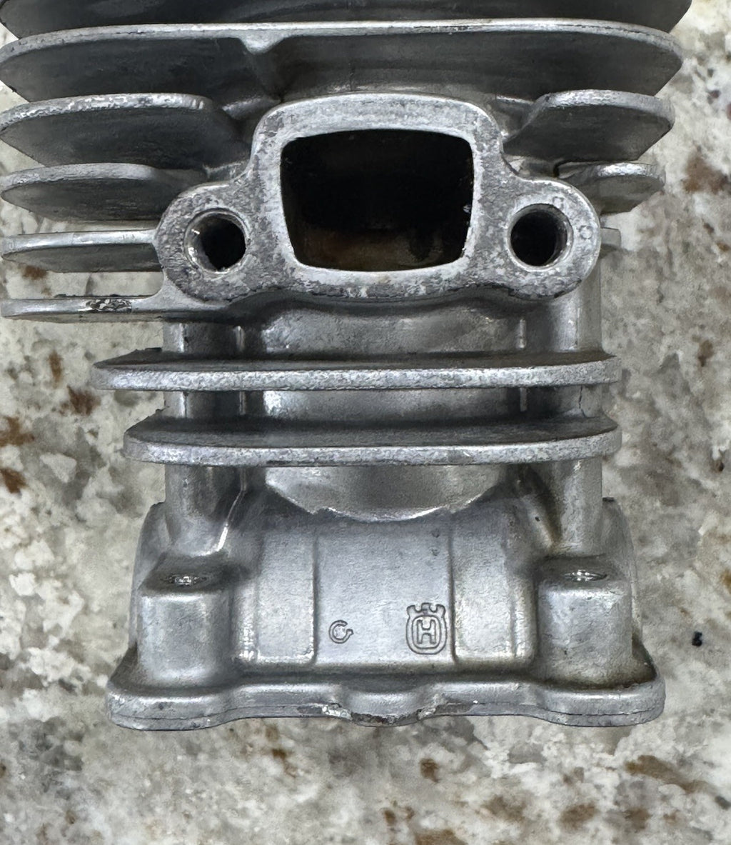 HUSQVARNA 130L 124 125 130C 330LK TRIMMER Cylinder Head 545-195500 OEM GENUINE