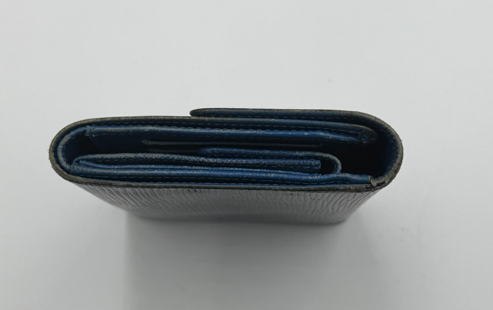 Louis Vuitton Blue Epi Leather Large Trifold Wallet Women's Inner Pockets