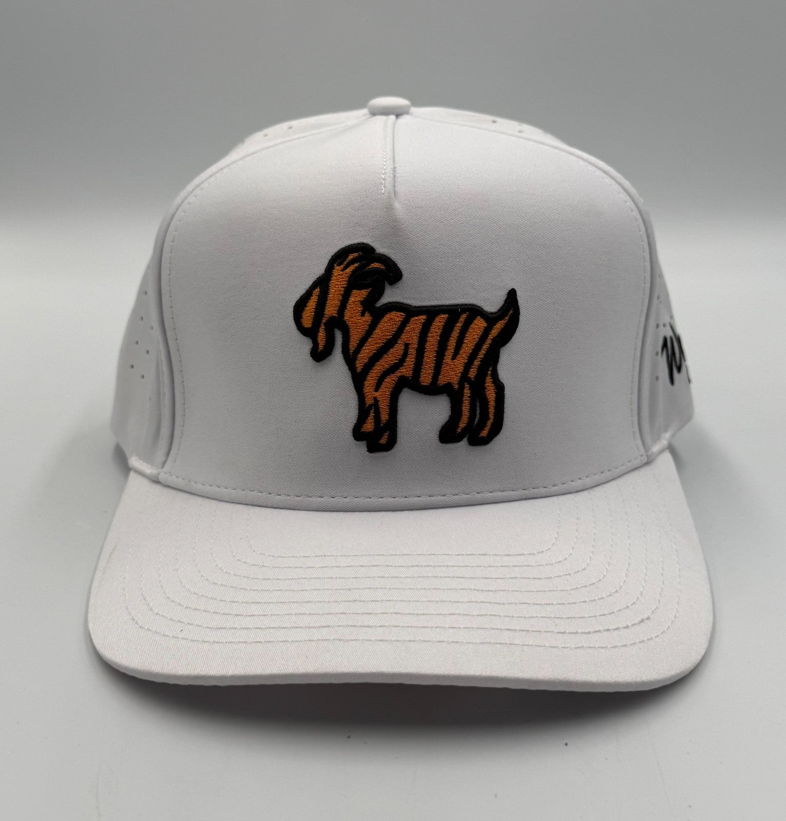 NWT Waggle Tiger Goat Golf Hat White Adjustable Performance Stripe Snapback Cap