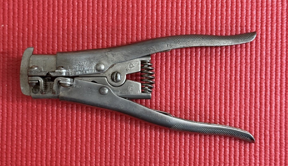 Vintage Ideal industries E – Z wire strippers Made In USA