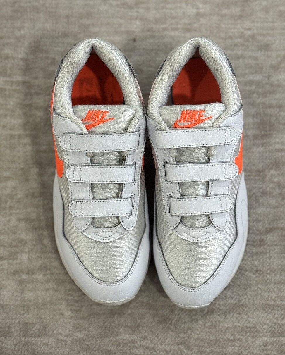 Nike Outburst Womens Size 7.5 Trainer Sneakers, AT5667-101