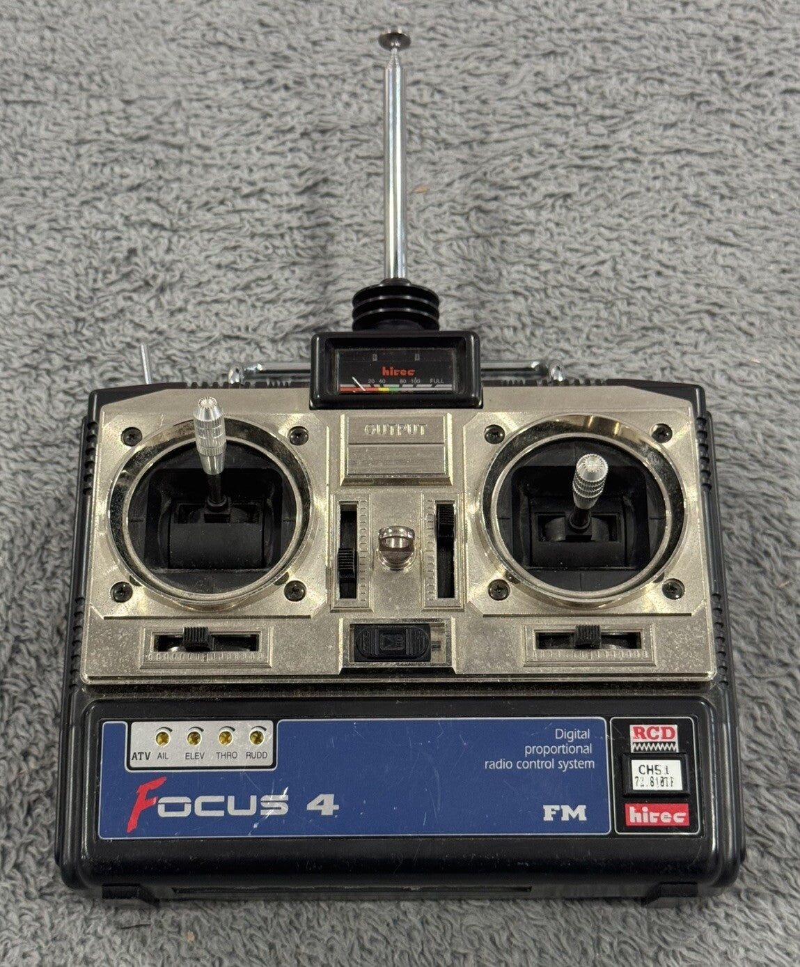 Hitec Focus 4  digital proportional radio control system (1 Radio Controller)